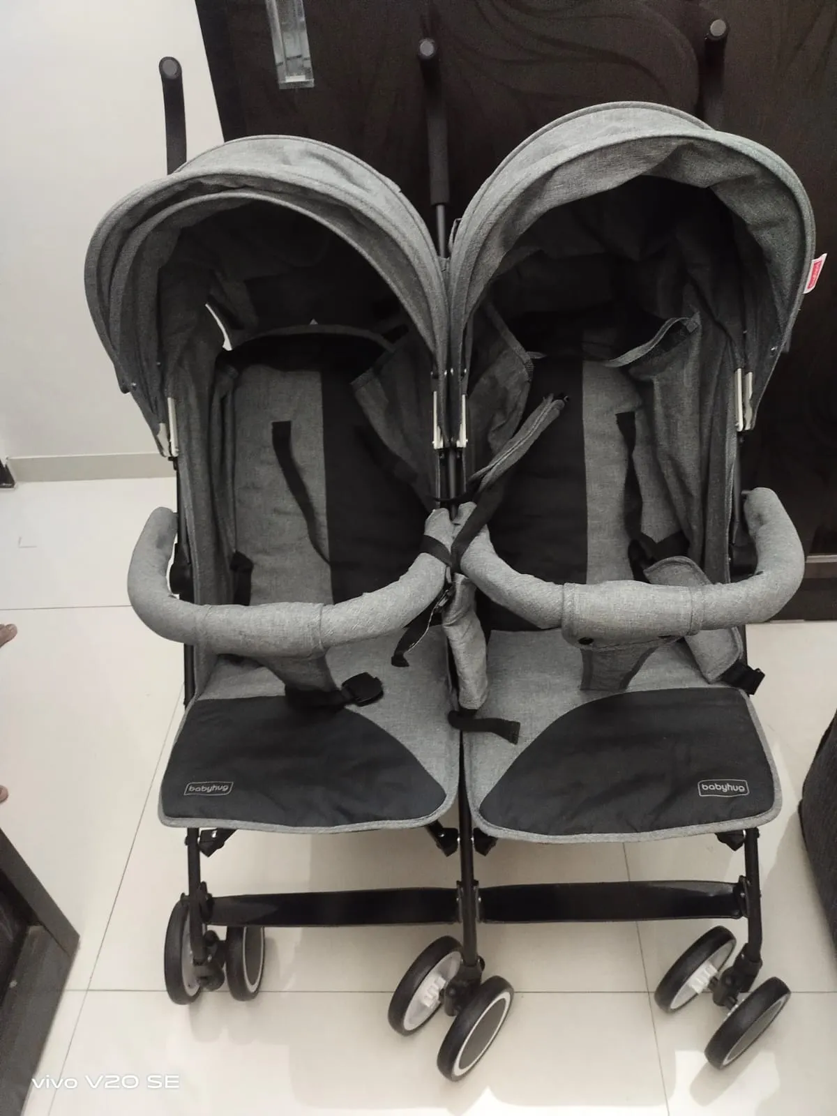 BABYHUG Deuce Twins Stroller