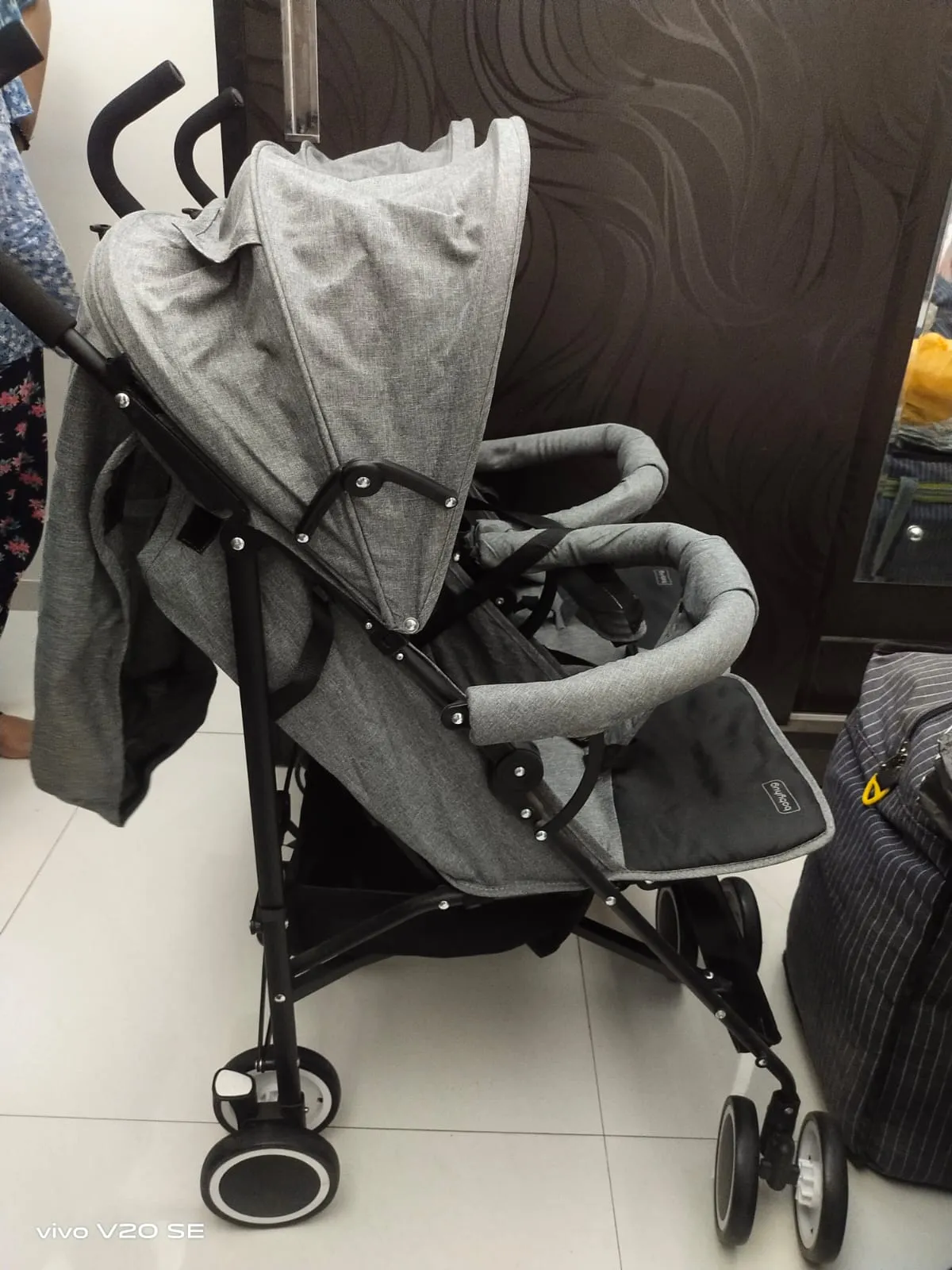 BABYHUG Deuce Twins Stroller